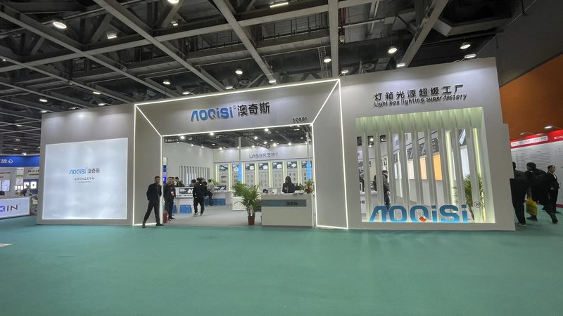 了解加盟条件后，接下来是加盟流程。以下是一般的小型包装设计公司加盟流程：